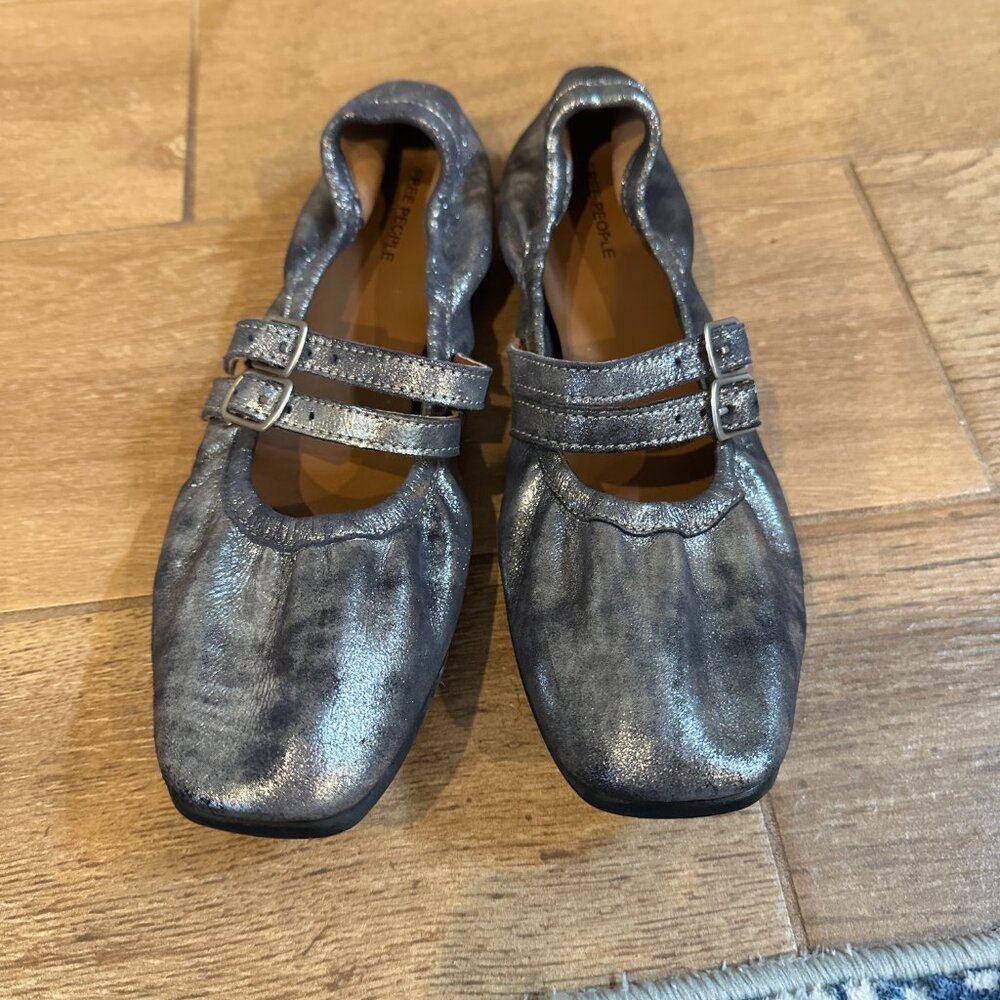 Free People Gemini Ballet Flat – Silver – Size 8 - Picture 4 of 6